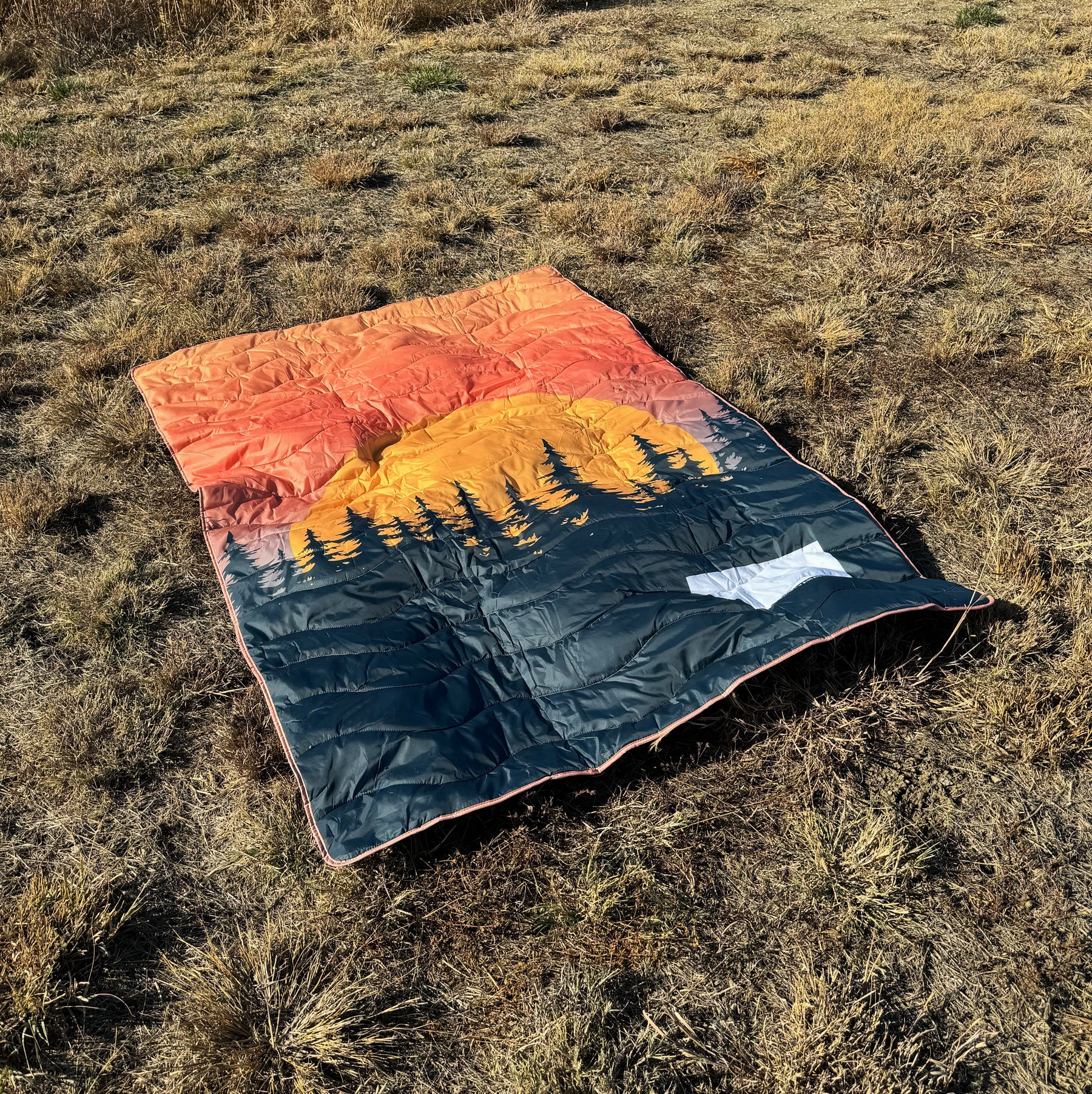 Sunset Silhouette Camp Blanket - MONTANA SHIRT CO.